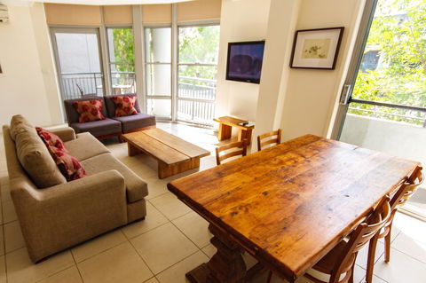 Byron Bay Hotel And Apartments - Hervey Bay Accommodation 11