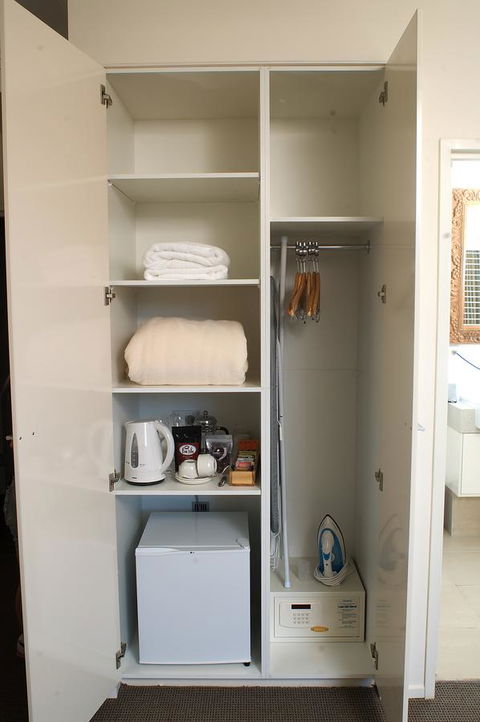 Byron Bay Hotel And Apartments - Hervey Bay Accommodation 36
