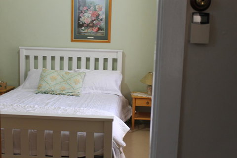 Boot Makers Cottage - Hervey Bay Accommodation 13