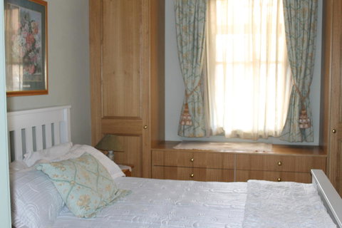 Boot Makers Cottage - Hervey Bay Accommodation 11