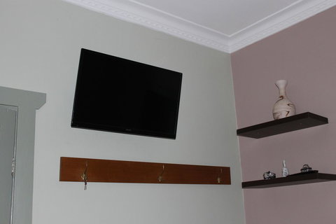 Boot Makers Cottage - Hervey Bay Accommodation 14