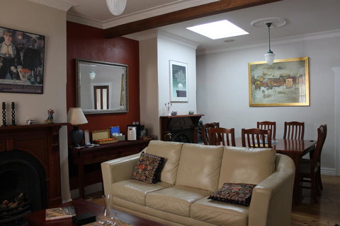 Boot Makers Cottage - Hervey Bay Accommodation 8