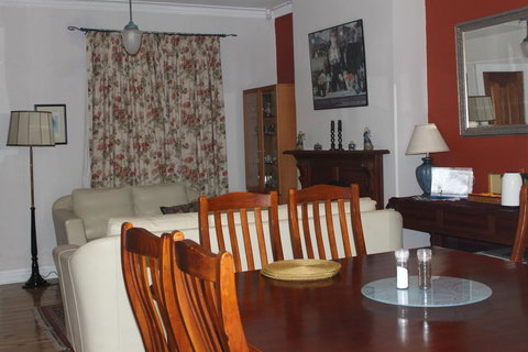 Boot Makers Cottage - Hervey Bay Accommodation 5