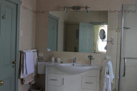 Boot Makers Cottage - Hervey Bay Accommodation 15