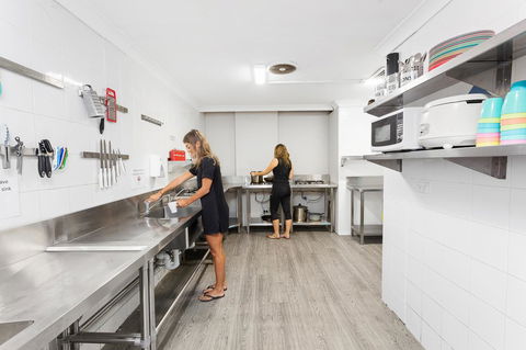 Summer House Sydney City - Formerly Sydney Backpackers - Hervey Bay Accommodation 11