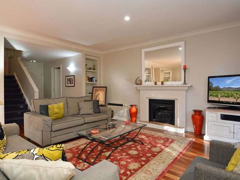 Villa 3br Chianti Villa Located Within Cypress Lakes Resort - Hervey Bay Accommodation 1