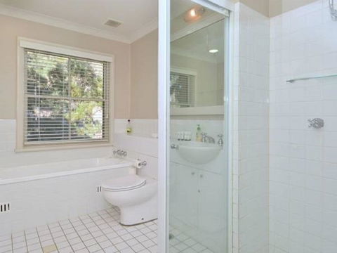 Villa 3br Chianti Villa Located Within Cypress Lakes Resort - Hervey Bay Accommodation 10