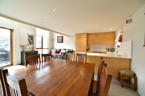 Snowstream 4 - Hervey Bay Accommodation 9