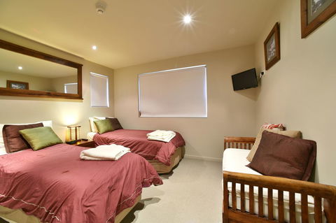 Snowstream 4 - Hervey Bay Accommodation 3