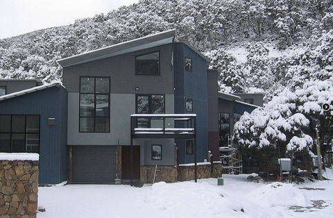 Snowstream 4 - Hervey Bay Accommodation 0