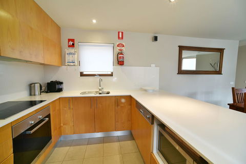 Snowstream 4 - Hervey Bay Accommodation 5