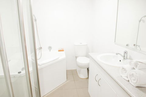 Copacabana Shores - Hervey Bay Accommodation 6