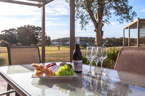 Condo 105 @ Horizons Golf Resort - Salamander Bay NSW - Tourism Hervey Bay 0