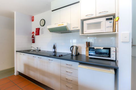 Condo 105 @ Horizons Golf Resort - Salamander Bay NSW - Tourism Hervey Bay 13
