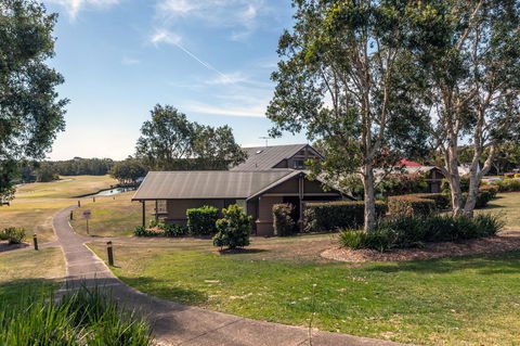 Condo 105 @ Horizons Golf Resort - Salamander Bay NSW - Tourism Hervey Bay 12