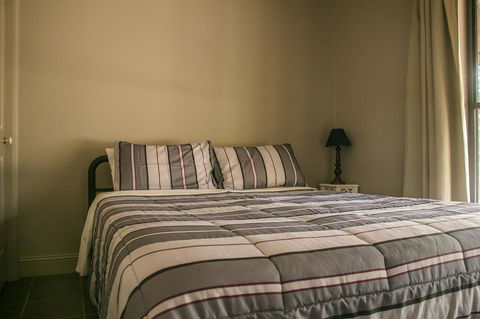 Ironstone Estate Lovedale - Hervey Bay Accommodation 13