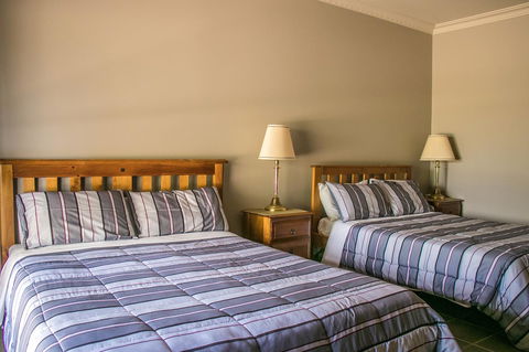 Ironstone Estate Lovedale - Hervey Bay Accommodation 11