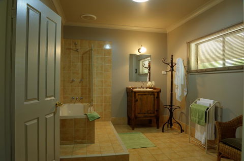 Ironstone Estate Lovedale - Hervey Bay Accommodation 32