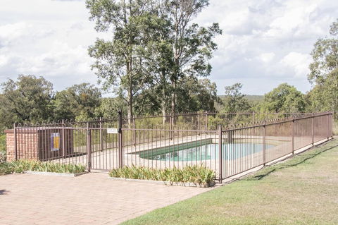Ironstone Estate Lovedale - Hervey Bay Accommodation 3