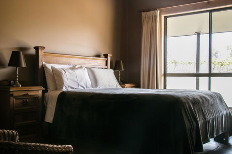 Ironstone Estate Lovedale - Hervey Bay Accommodation 22