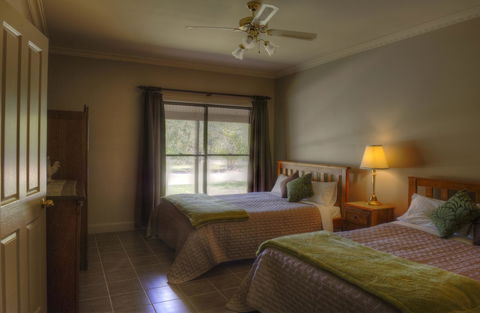 Ironstone Estate Lovedale - Hervey Bay Accommodation 41
