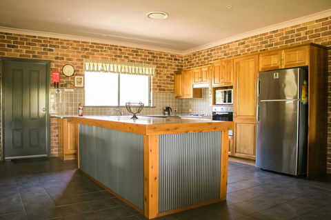 Ironstone Estate Lovedale - Hervey Bay Accommodation 24