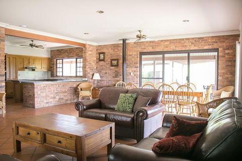 Ironstone Estate Lovedale - Hervey Bay Accommodation 19