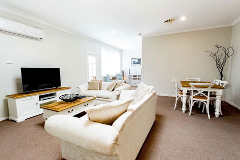 Bundanoon Country Inn Motel - Hervey Bay Accommodation 30