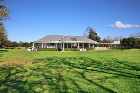 Terara Riverside Retreat - Tourism Hervey Bay 23