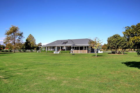 Terara Riverside Retreat - Tourism Hervey Bay 5