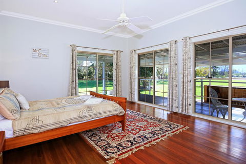 Terara Riverside Retreat - Tourism Hervey Bay 4