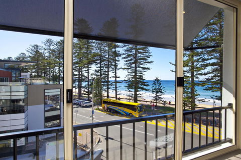 Manly Paradise Motel & Apartments - Tourism Hervey Bay 4