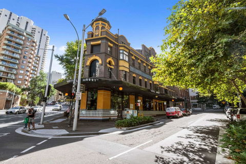 Hotel Harry, Ascend Hotel Collection - Tourism Hervey Bay 0