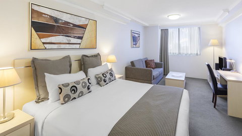 Oaks Sydney Castlereagh Suites - Tourism Hervey Bay 6