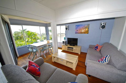 Apollo 1, 9 Hodgson Street - Tourism Hervey Bay 0