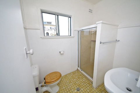 Apollo 1, 9 Hodgson Street - Tourism Hervey Bay 5