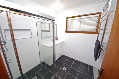 Breakaway, 11 Scott Street - Hervey Bay Accommodation 2