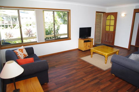 Breakaway, 11 Scott Street - Hervey Bay Accommodation 9