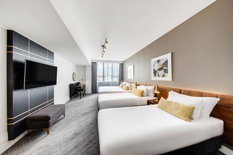 Vibe Hotel Sydney - Hervey Bay Accommodation 18