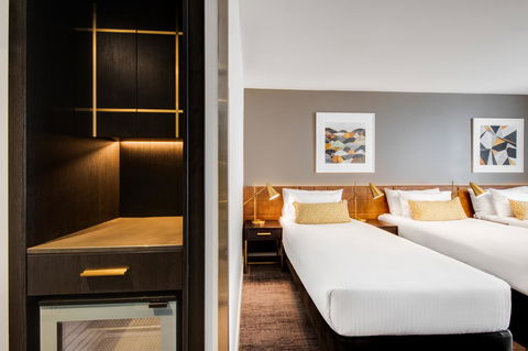 Vibe Hotel Sydney - Hervey Bay Accommodation 7