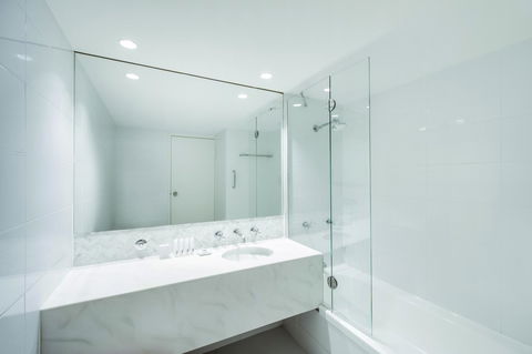 Vibe Hotel Sydney - Hervey Bay Accommodation 16