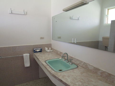 Allonville Gardens Motel - Tourism Hervey Bay 24