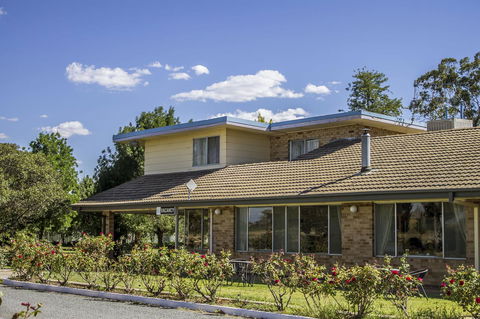Allonville Gardens Motel - Tourism Hervey Bay 10