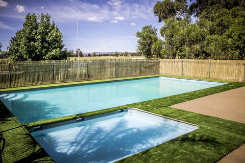 Allonville Gardens Motel - Tourism Hervey Bay 7