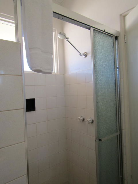 Allonville Gardens Motel - Tourism Hervey Bay 17