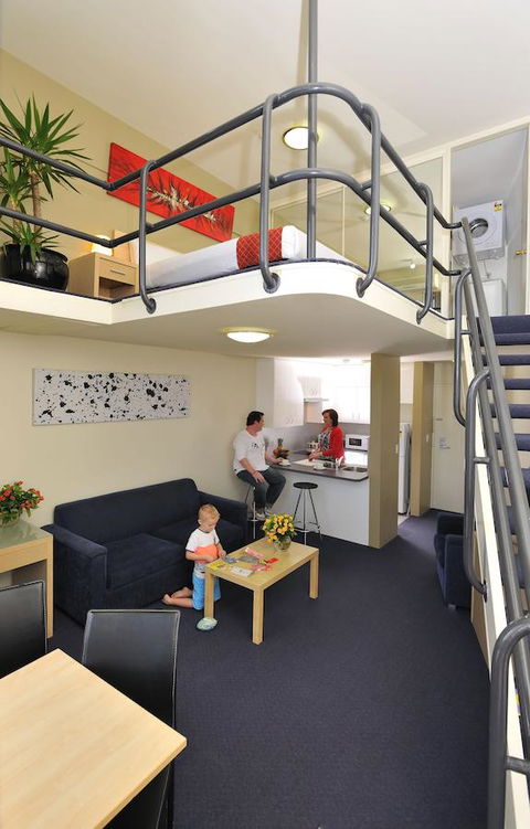 Metro Apartments On Darling Harbour - Hervey Bay Accommodation 4