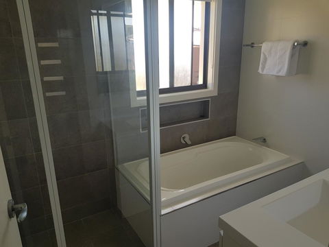Golden Hill Cottage - Hervey Bay Accommodation 5