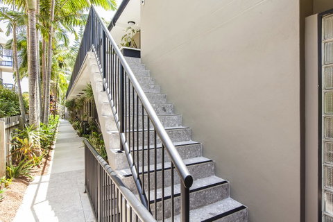 Julians Apartments - Hervey Bay Accommodation 24
