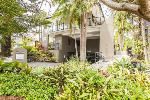 Julians Apartments - Hervey Bay Accommodation 11