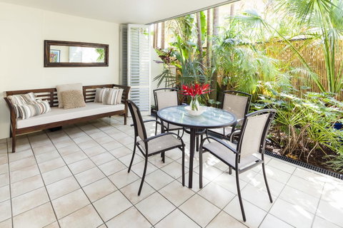 Julians Apartments - Hervey Bay Accommodation 28